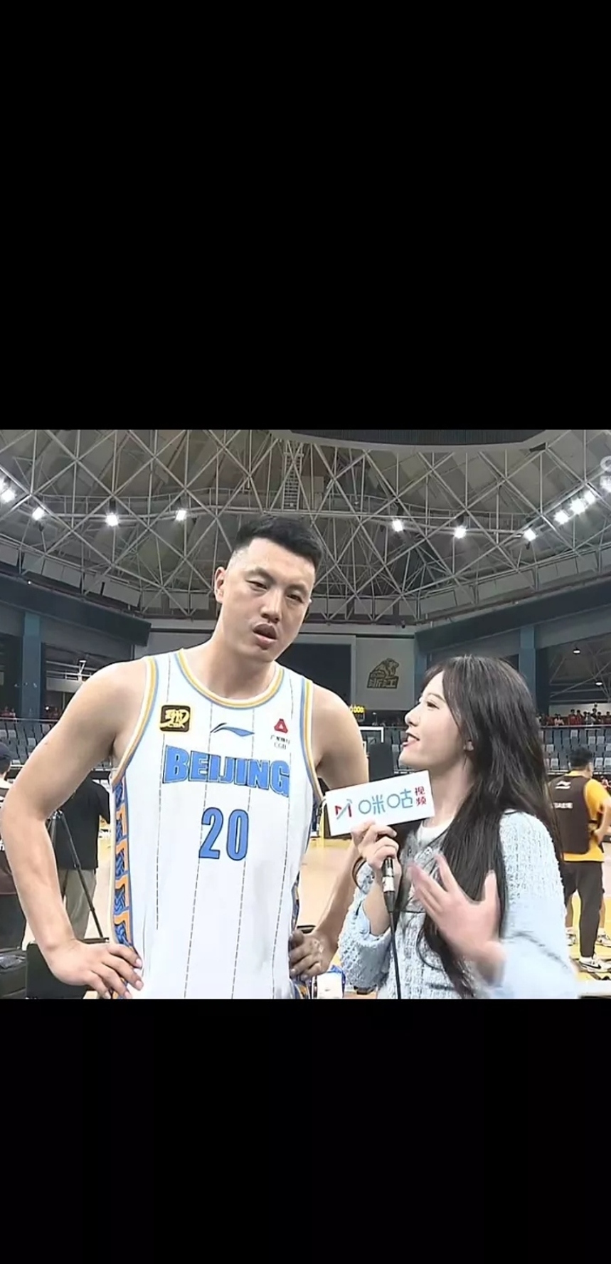 北京国安迎CBA常规赛关键赛；今晨绝杀压哨；赛场秩序良好；更衣室氛围转暖的简单介绍