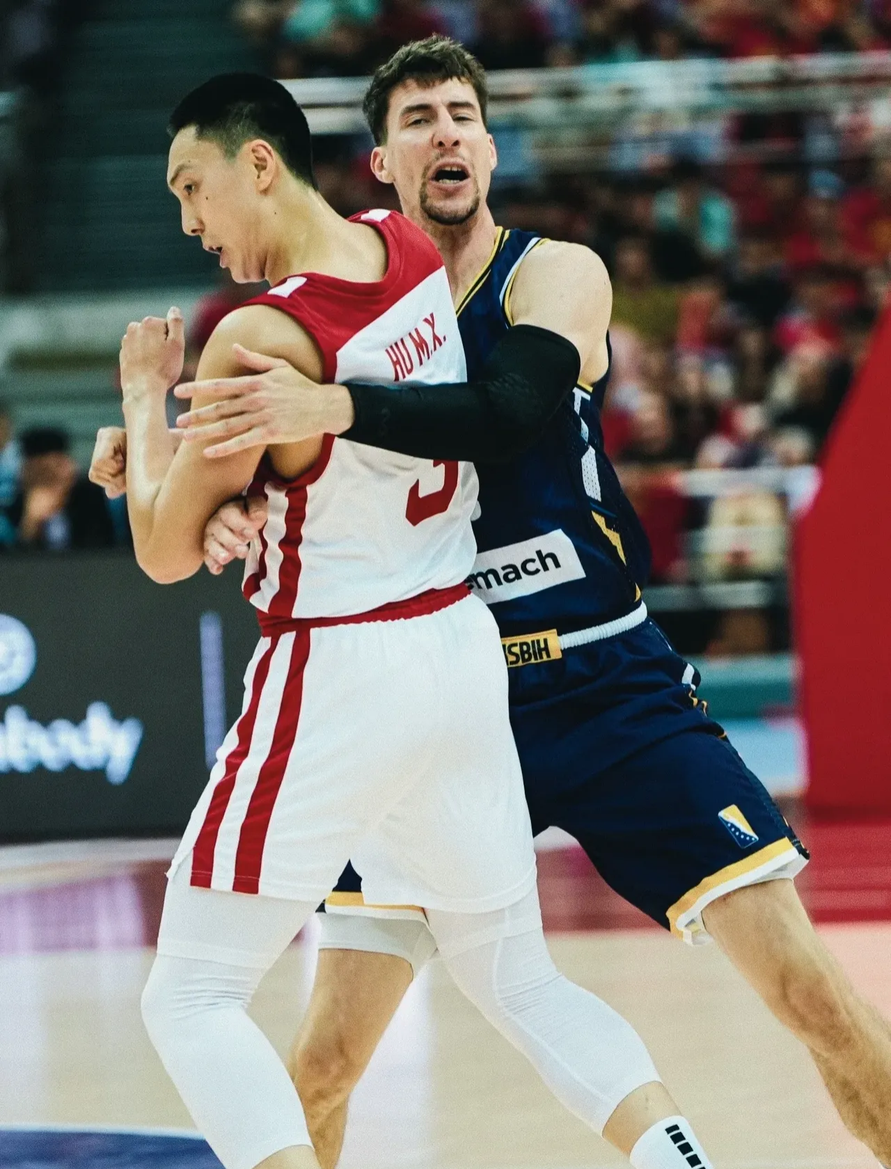 爱游戏在线登录 -包含赛地聚焦——CBA季后赛关键时刻热度飙升，纽卡斯尔豪取连胜，质疑声仍在，年轻球员得到机会的词条