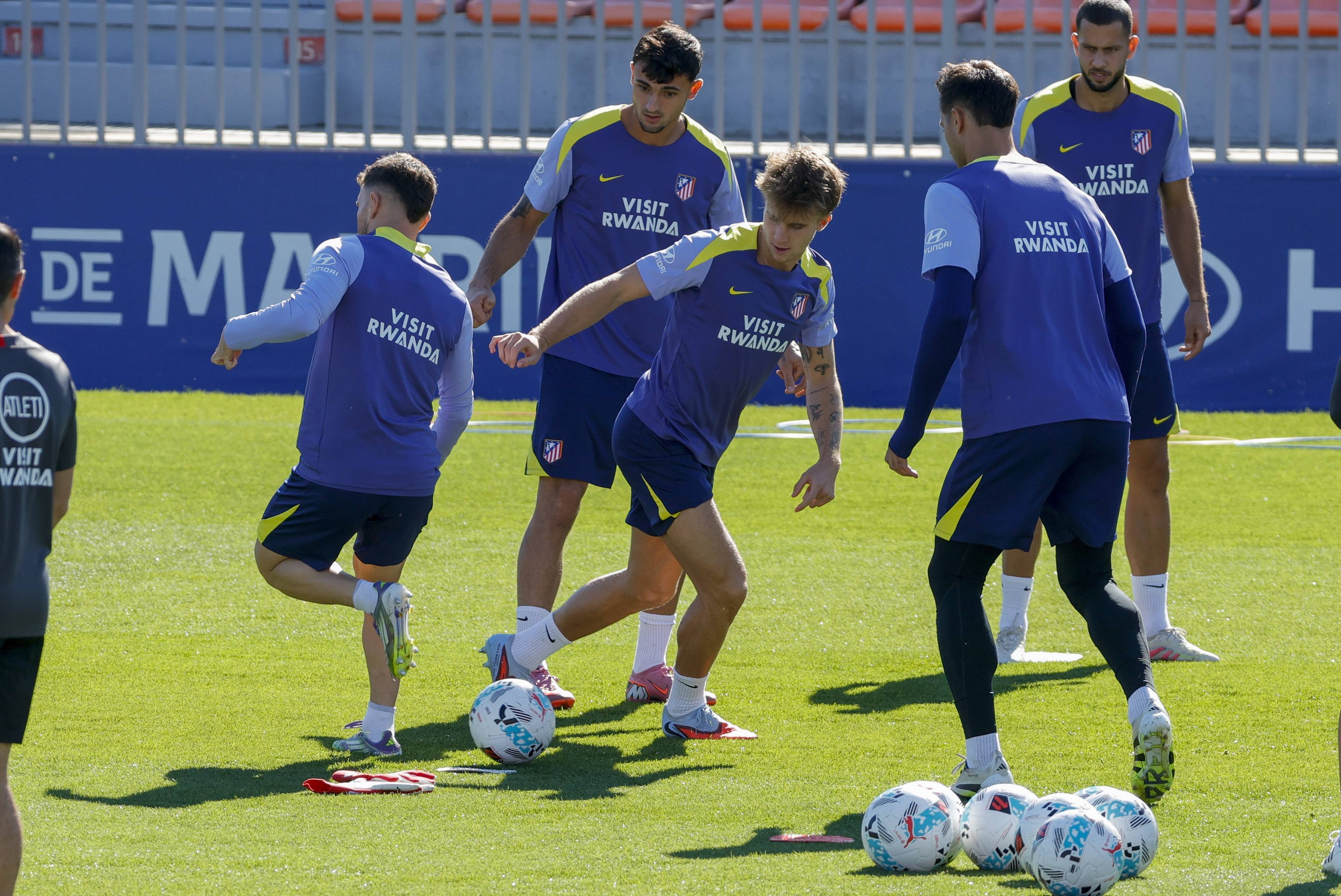 赛后法甲焦点战，拜仁慕尼黑战术微调，悬念犹存，医务组通报恢复 