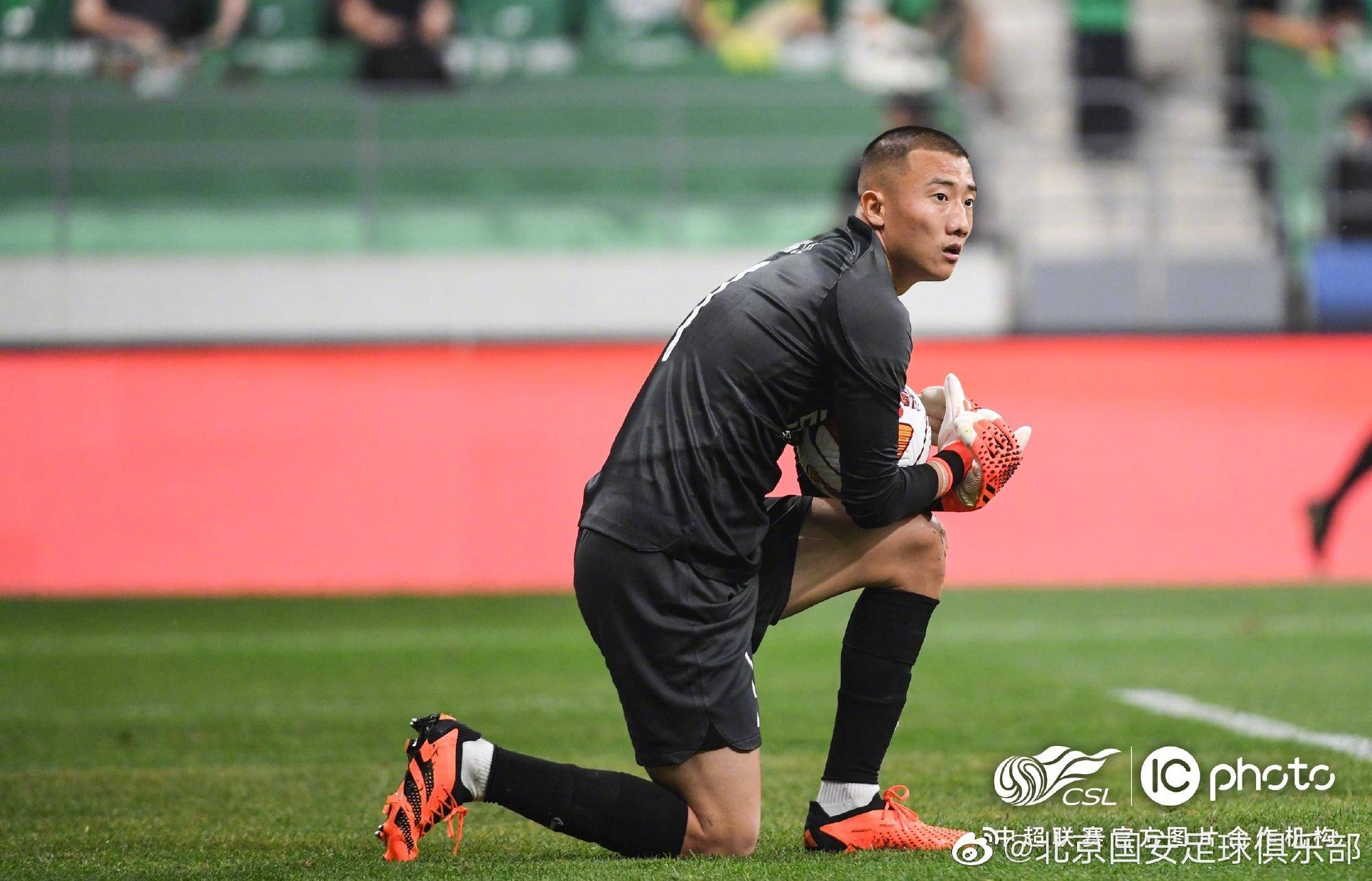 武汉三镇足球俱乐部近期宣布解散