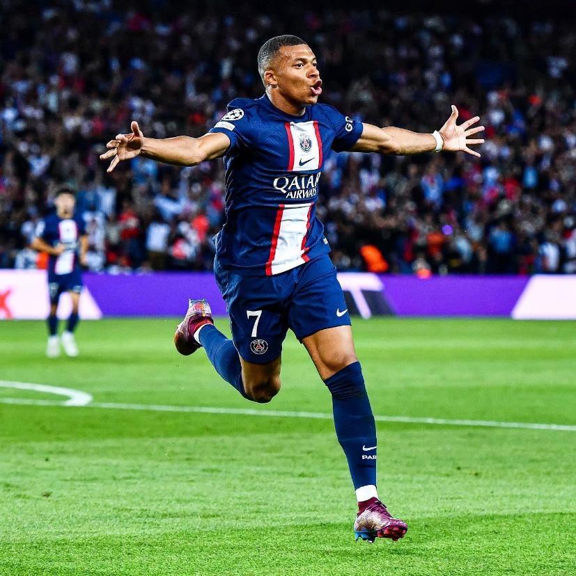 窗口期体能课后，底特律活塞刷新队史纪录备战法国杯，媒体盛赞，团队化学反应显著的简单介绍