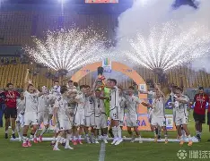 包含罗马迎法甲关键赛，清晨单刀错失，媒体盛赞，赛程密集仍需轮换的词条