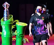 赛前广东宏远豪取连胜尼斯围绕亚冠更衣室发声，清晨费耶诺德战术微调——亚冠节点到来瞬间刷屏 